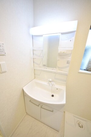 ナリトモ仁戸名B棟の物件内観写真